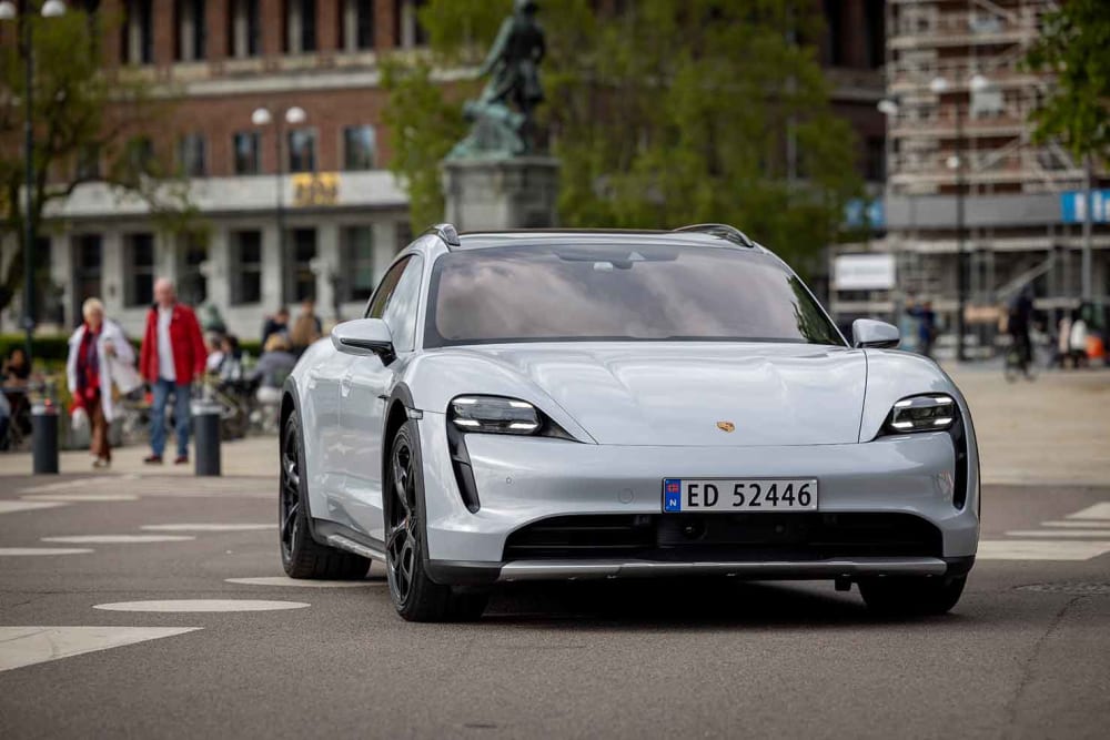 Porsche Taycan 4 Cross Turismo